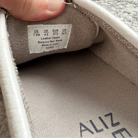 Naturalizer Women’s Slip-on Shoes Adria White Leather Tan Suede Casual Size 7.5 - Picture 8 of 8